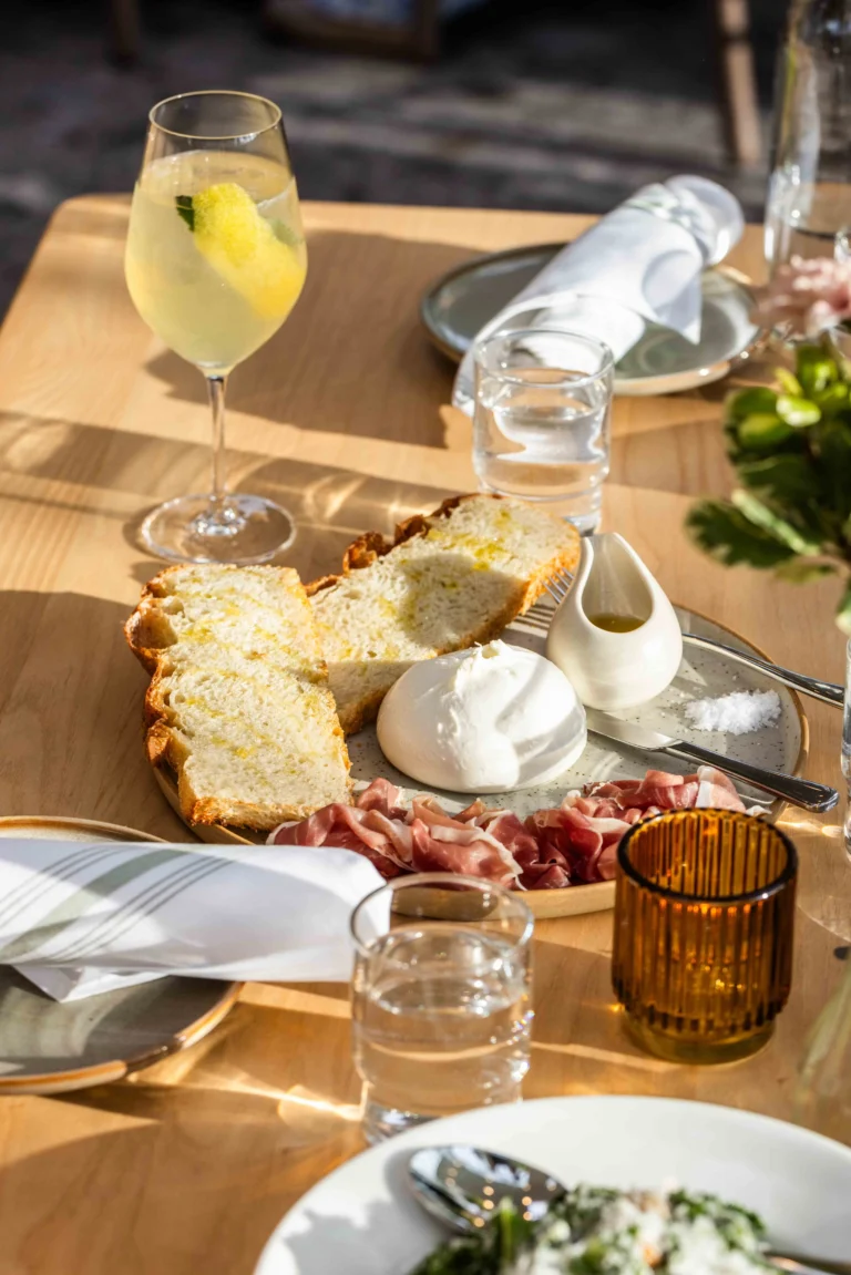 Gigi-Home-Table_converted